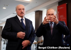 Зліва направо: президент Білорусі Олександр Лукашенко і президент Росії Володимир Путін. Сочі, 15 лютого 2019 року