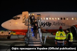 Евакуація українців спеціальним рейсом з Італії. Аеропорт «Бориспіль», 15 березня 2020 року