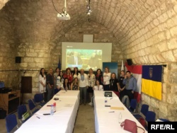 Представники громади українців у Лівані разом із працівниками посольства України