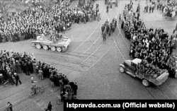 Радянські війська окуповують Латвію. Рига, 17 червня 1940 року