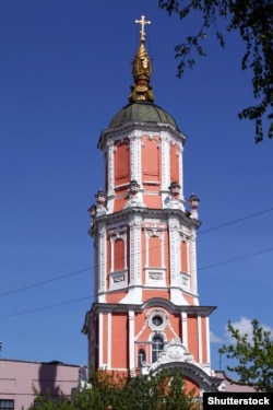 Сучасний вигляд «Меншикової вежі» у Москві, яку було споруджено за проєктом українського архітектора Івана Зарудного