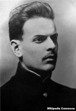 Письменник Костянтин Паустовський. Світлина зроблена близько 1915 року
