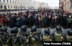 Під час акції на підтримку лідера російської опозиції Олексія Навального. Петербург, 31 січня 2021 року