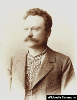 Іван Франко у вишиваній сорочці і костюмі, 1898 рік