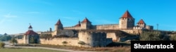 Бендерська фортеця, споруджена в 1538–1541 роках під керівництвом архітектора Сінанa на правому березі річки Дністер у місті Бендери. Конституцію Пилипа Орлика 1710 року також часом називають «Бендерською Конституцією»