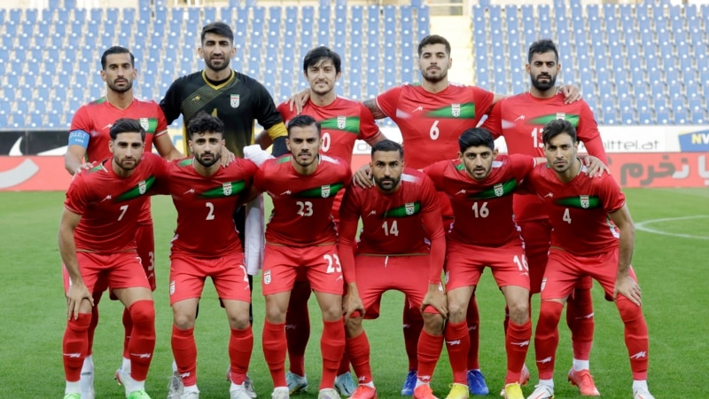 Протест футболістів: збірна Ірану не співала гімн країни перед матчем з Англією на чемпіонаті світу